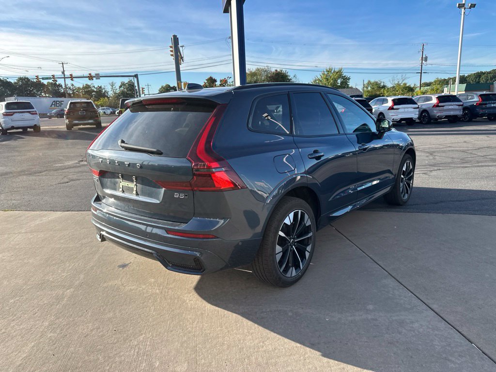 Used 2026 Volvo XC60 B5 Plus AWD/4WD image 5