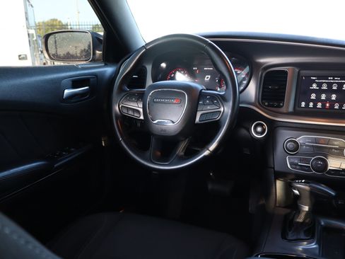 Used 2022 Dodge Charger SXT w/ Blacktop Package RWD image 12