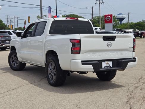 Used 2025 Nissan Frontier SV AWD/4WD image 12