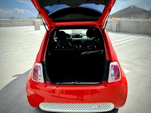 Used 2018 FIAT 500 e FWD image 17