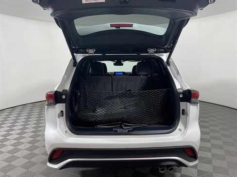 Used 2023 Toyota Highlander XSE AWD/4WD image 23