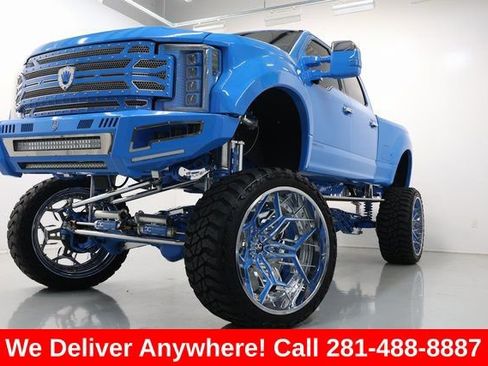 Used 2018 Ford F250 Platinum w/ Platinum Ultimate Package AWD/4WD image 2