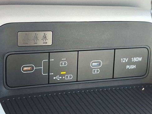 New 2026 Hyundai Kona SE image 18