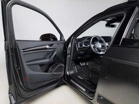 Used 2023 Audi SQ5 Premium Plus w/ Premium Plus Package image 23