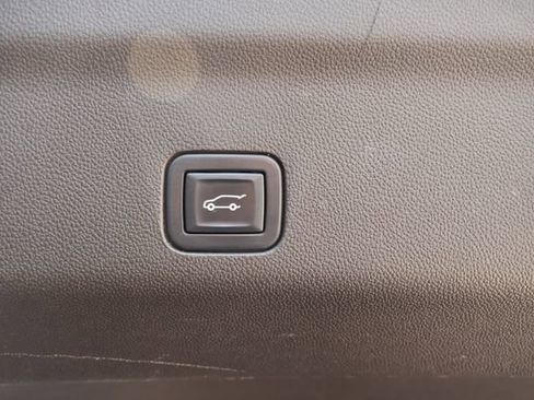 Used 2022 GMC Yukon Denali image 47