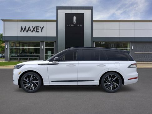 New 2026 Lincoln Aviator Black Label AWD/4WD image 3
