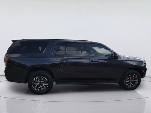 Used 2023 Chevrolet Suburban Z71 w/ Luxury Package AWD/4WD image 9