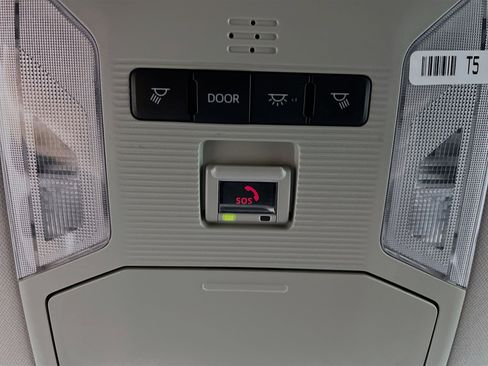 Used 2024 Toyota RAV4 LE image 21