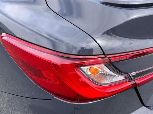 Used 2025 Toyota Camry SE FWD image 27