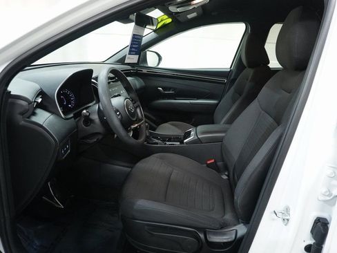 Used 2023 Hyundai Santa Cruz SE image 11