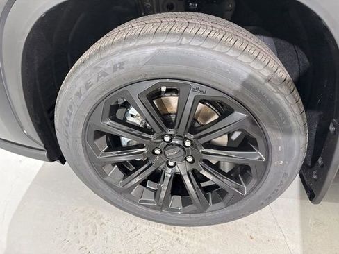 New 2026 Toyota Highlander Limited image 5