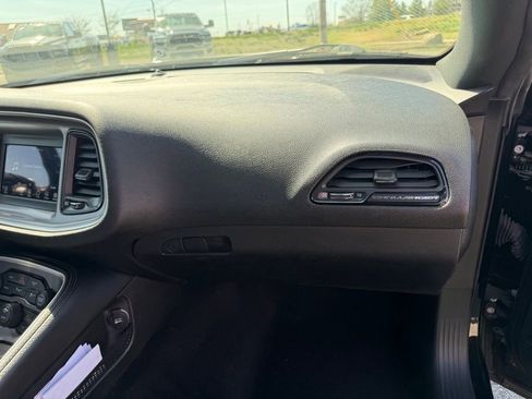 Used 2022 Dodge Challenger GT image 31