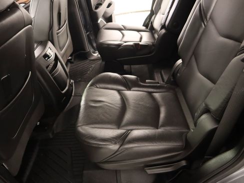 Used 2020 Cadillac Escalade Premium Luxury w/ Escalade Sport Edition image 12