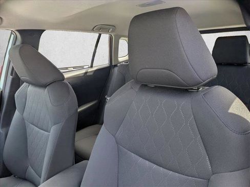 Used 2024 Toyota Corolla Cross LE FWD image 17