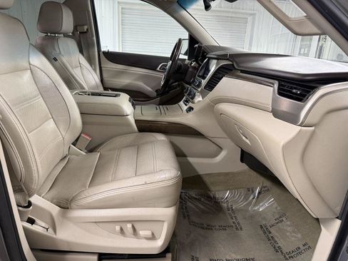 Used 2019 GMC Yukon XL Denali w/ Open Road Package AWD/4WD image 43