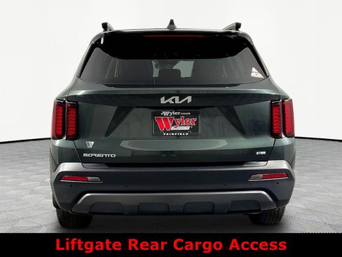 Used 2023 Kia Sorento S w/ Panoramic Sunroof Package AWD/4WD image 5