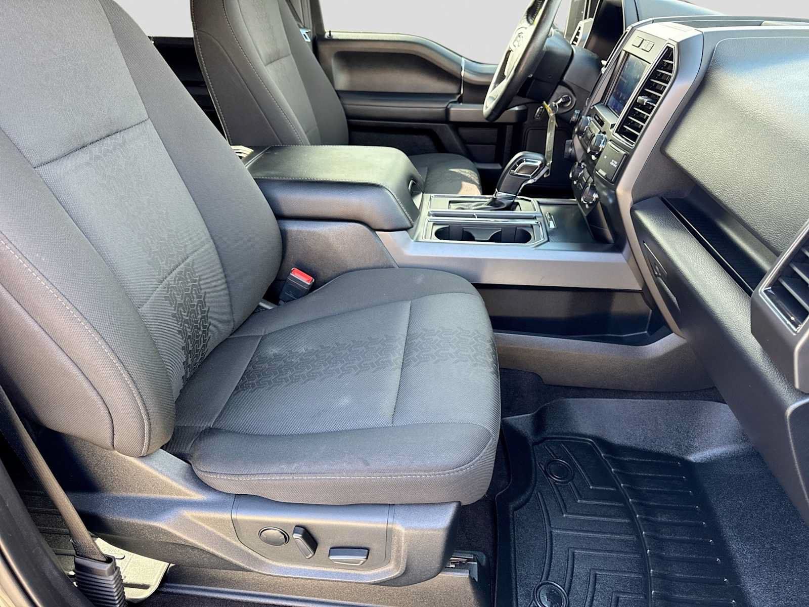 Used 2020 Ford F150 XLT w/ Equipment Group 302A Luxury AWD/4WD image 20