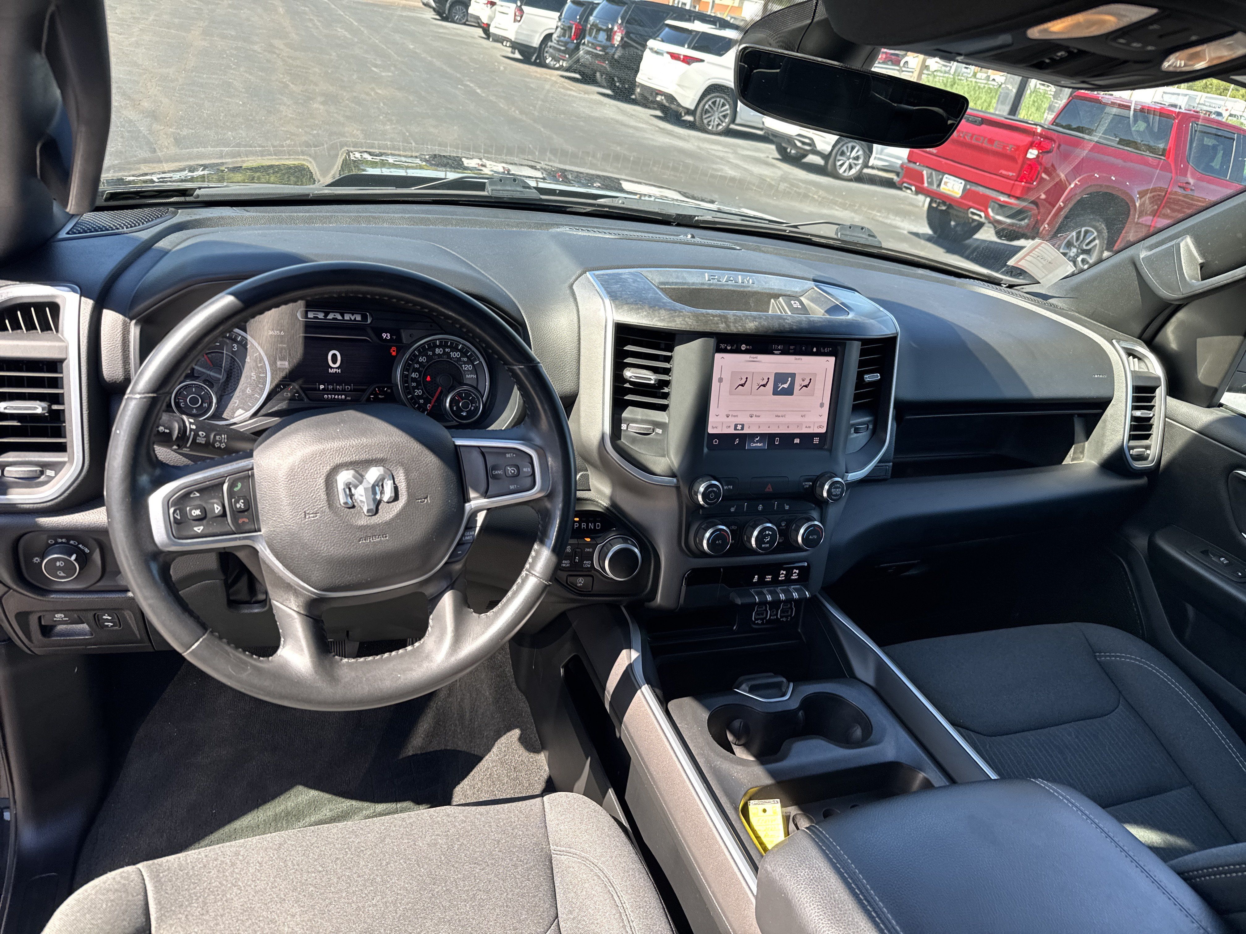 Used 2022 RAM 1500 Big Horn AWD/4WD image 14