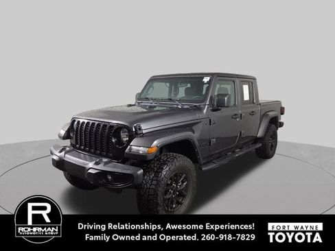 Used 2022 Jeep Gladiator Sport AWD/4WD image 1
