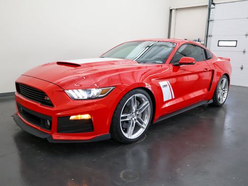 Used 2015 Ford Mustang GT Premium w/ Enhanced Security Package RWD image 7