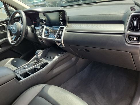 Used 2021 Kia Sorento S FWD image 19