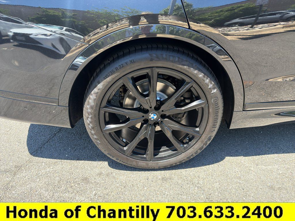 Used 2023 BMW X7 xDrive40i w/ M Sport Package AWD/4WD image 30