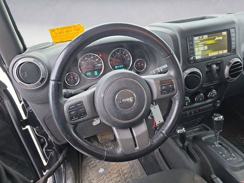 Used 2016 Jeep Wrangler Sport image 12