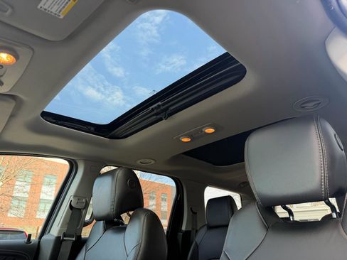 Used 2017 GMC Acadia Limited SLT image 14