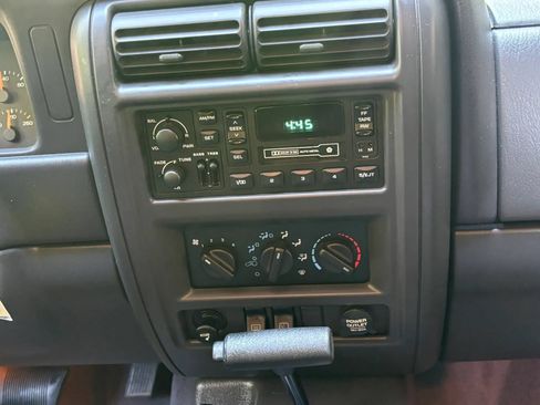 Used 2000 Jeep Cherokee Sport AWD/4WD image 29