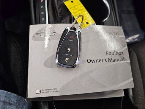 Used 2020 Chevrolet Equinox LT FWD image 22