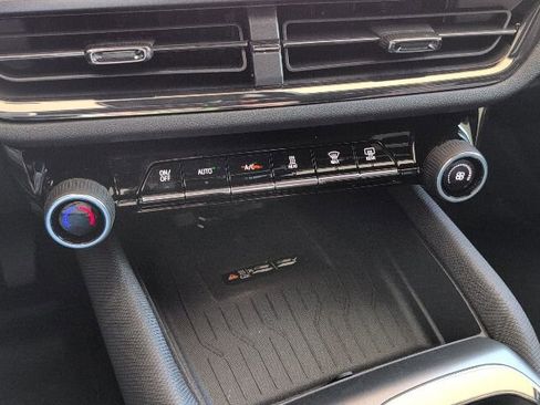 New 2026 Chevrolet Equinox EV RS image 25