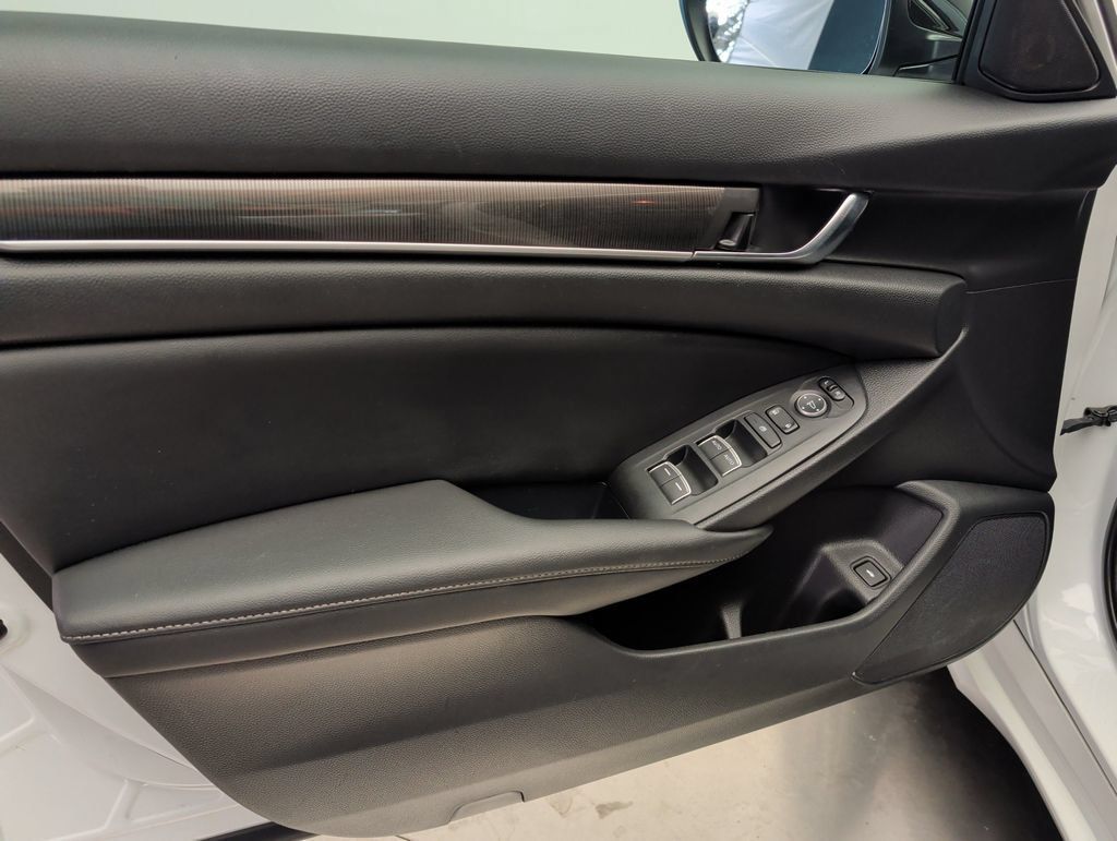 Used 2022 Honda Accord Sport image 11