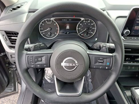 Used 2024 Nissan Rogue SV AWD/4WD image 16