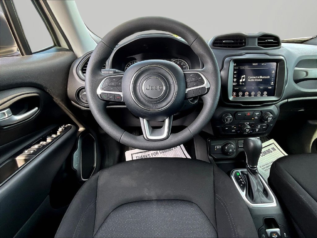 Used 2023 Jeep Renegade Latitude AWD/4WD image 8