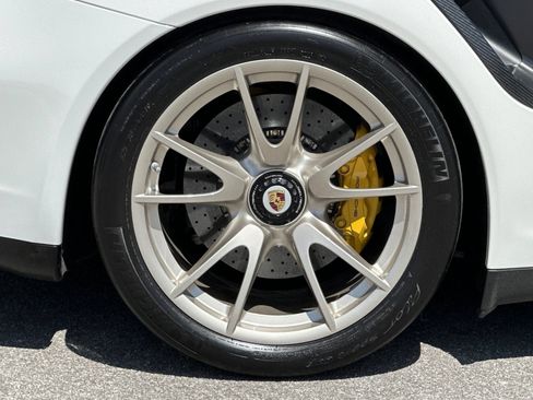 Used 2011 Porsche 911 GT2 RS RWD image 38
