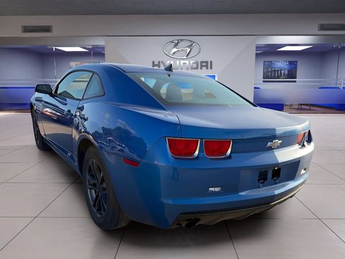 Used 2011 Chevrolet Camaro LS RWD image 7