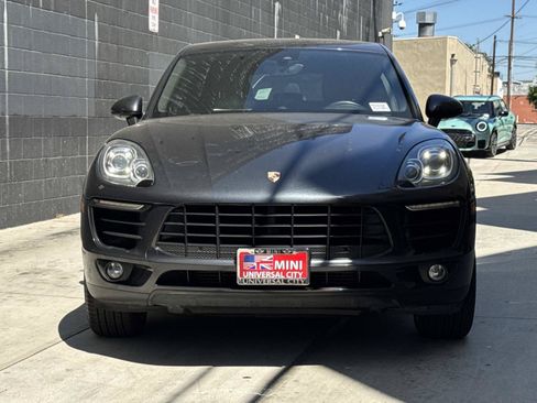 Used 2018 Porsche Macan AWD/4WD image 2
