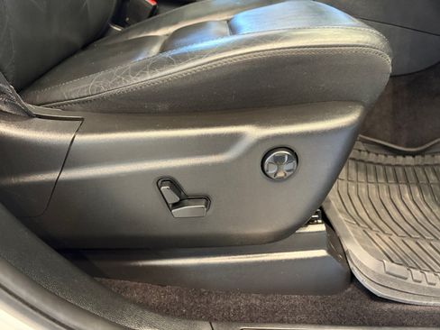 Used 2018 Jeep Grand Cherokee Limited AWD/4WD image 25