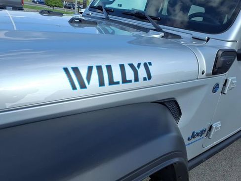 Used 2023 Jeep Wrangler Unlimited w/ Cold Weather Group image 6