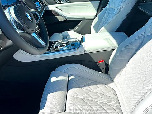 New 2026 BMW X5 xDrive40i w/ M Sport Package AWD/4WD image 10