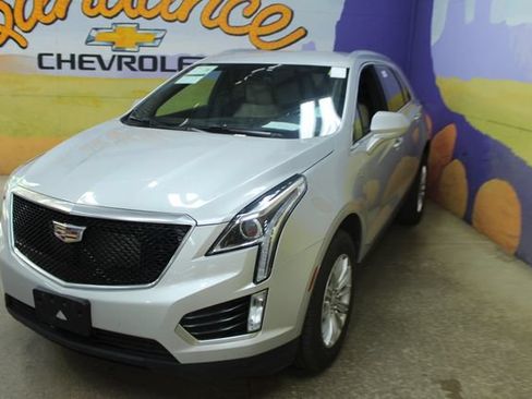 Used 2018 Cadillac XT5 AWD image 4