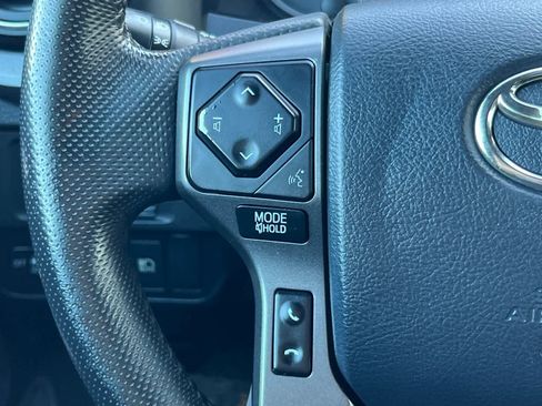 Used 2018 Toyota Tacoma TRD Sport image 25