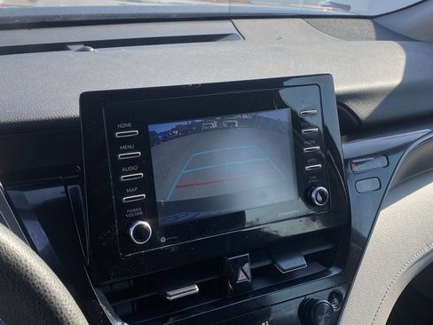 Used 2021 Toyota Camry LE FWD image 10