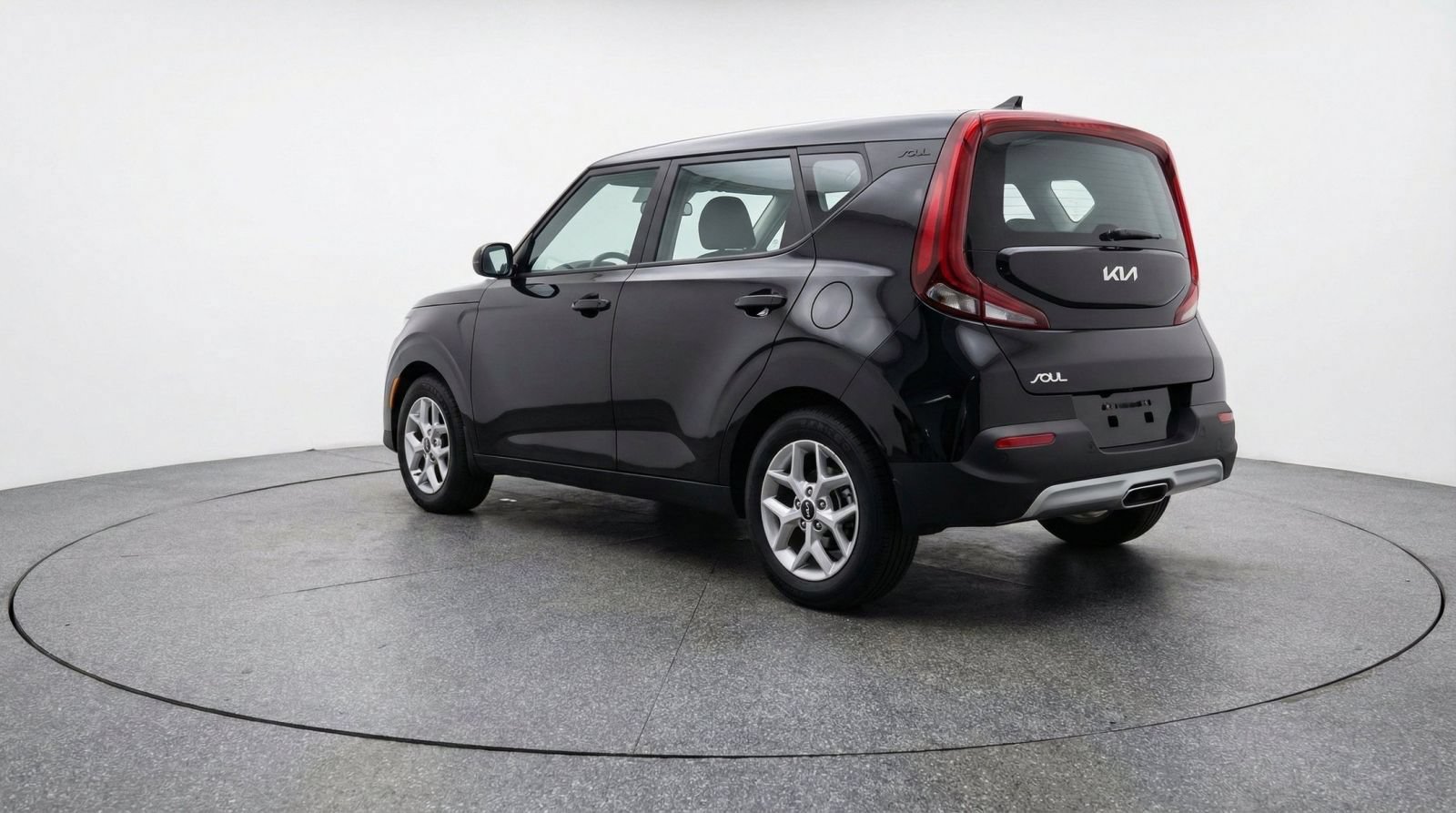 Used 2025 Kia Soul LX w/ LX Technology Package FWD image 6