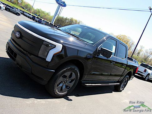 New 2025 Ford F150 Lightning Flash image 24