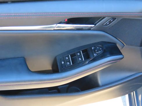 Used 2024 MAZDA MAZDA3 s image 23