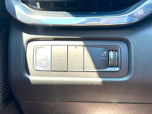 Used 2026 GMC Acadia Denali Ultimate FWD image 37
