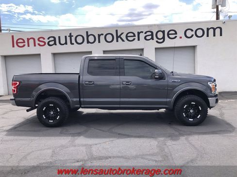 Used 2019 Ford F150 Lariat RWD image 1