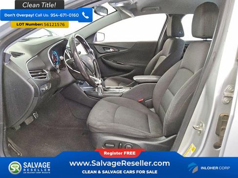 Used 2017 Chevrolet Malibu LT FWD image 9