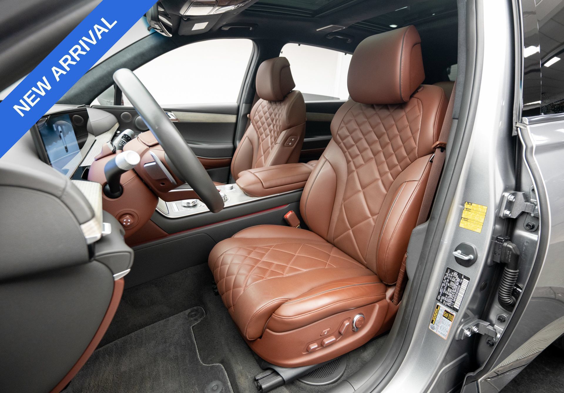 Used 2025 Genesis GV80 3.5T Prestige AWD/4WD image 14